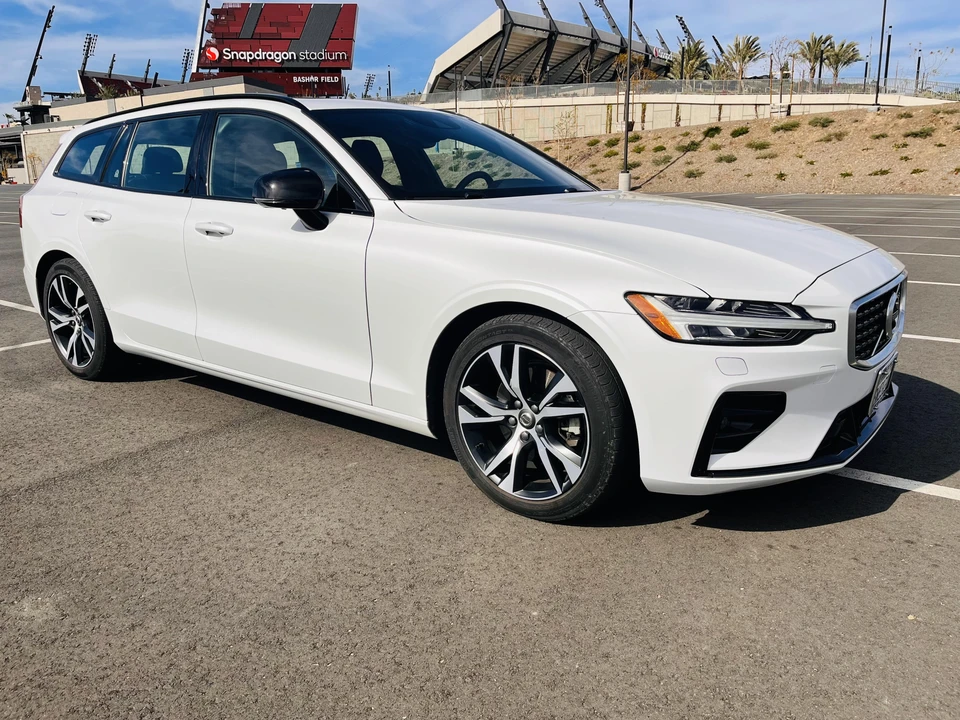 2020 Volvo V60 2nd Gen - Image 28 of 31