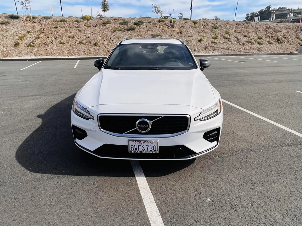 2020 Volvo V60 2nd Gen - Image 8 of 31