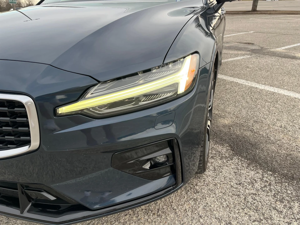 2020 Volvo V60 2nd Gen - Image 19 of 31