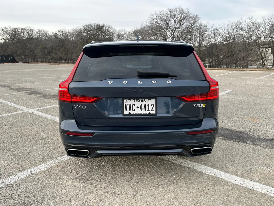 2020 Volvo V60 2nd Gen - Image 9 of 31