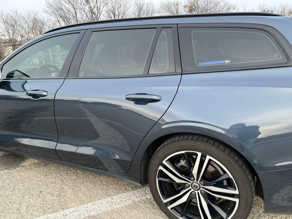 2020 Volvo V60 2nd Gen - Image 27 of 31