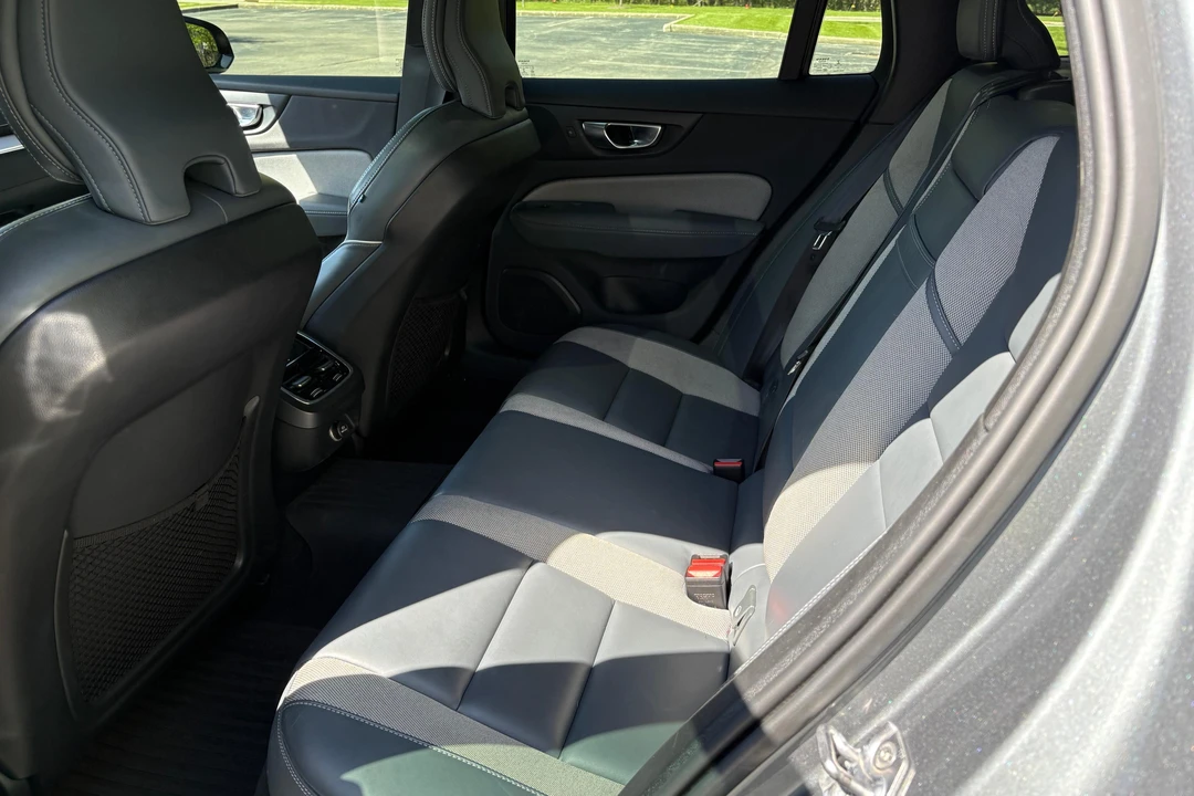 2020 Volvo V60 2nd Gen - Image 22 of 31