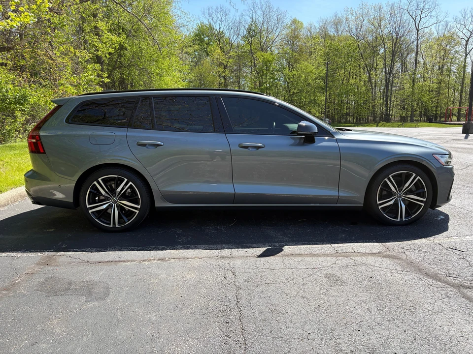 2020 Volvo V60 2nd Gen - Image 12 of 31