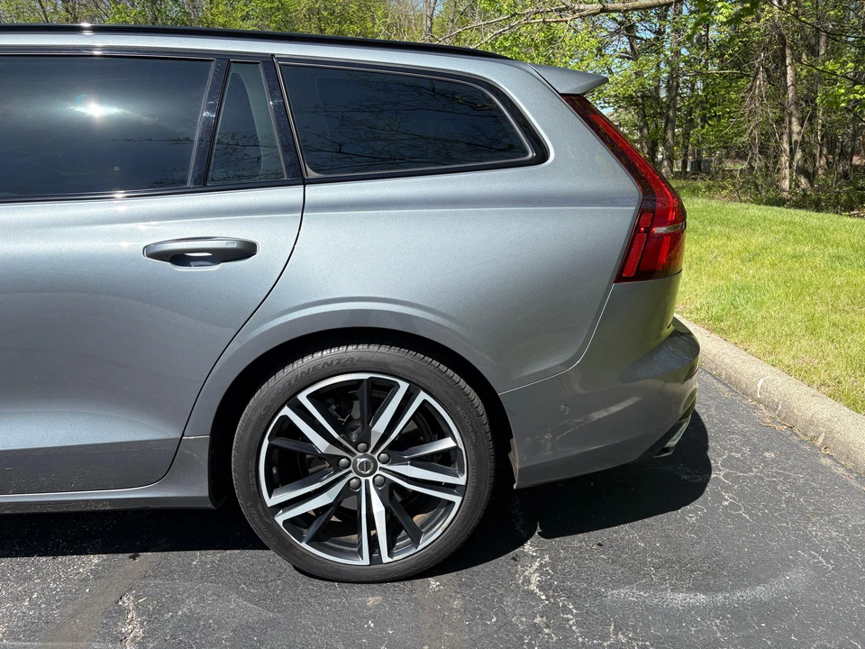 2020 Volvo V60 2nd Gen - Image 17 of 31