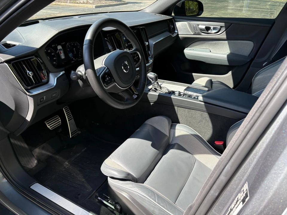 2020 Volvo V60 2nd Gen - Image 27 of 31