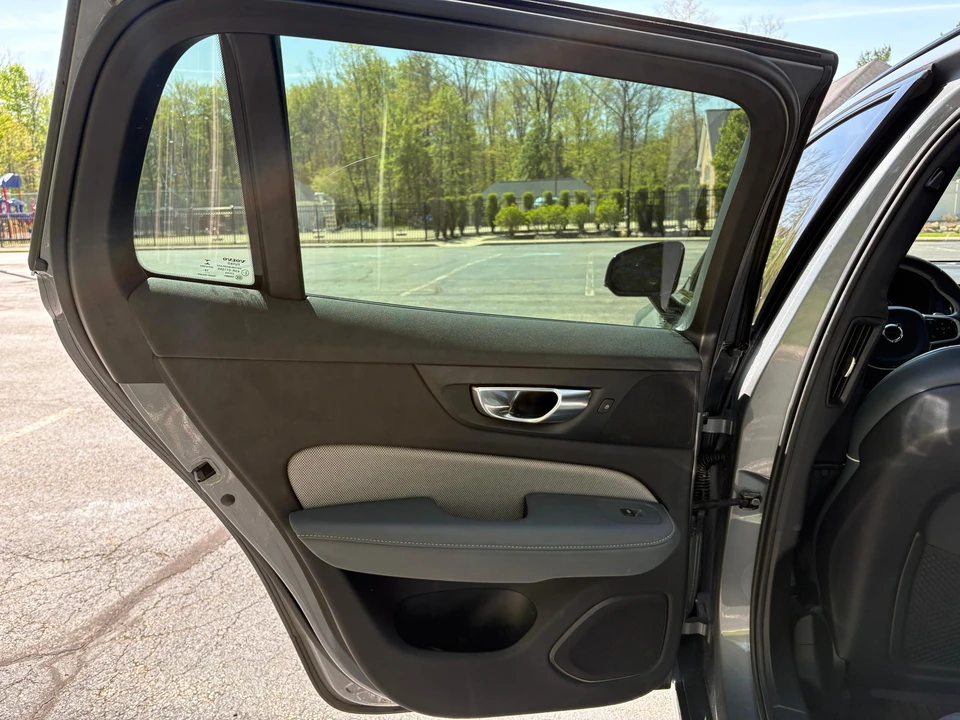 2020 Volvo V60 2nd Gen - Image 31 of 31