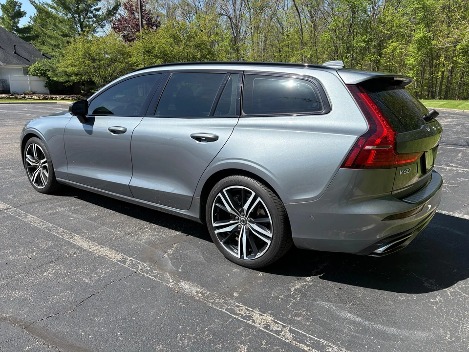 2020 Volvo V60 2nd Gen - Image 8 of 31