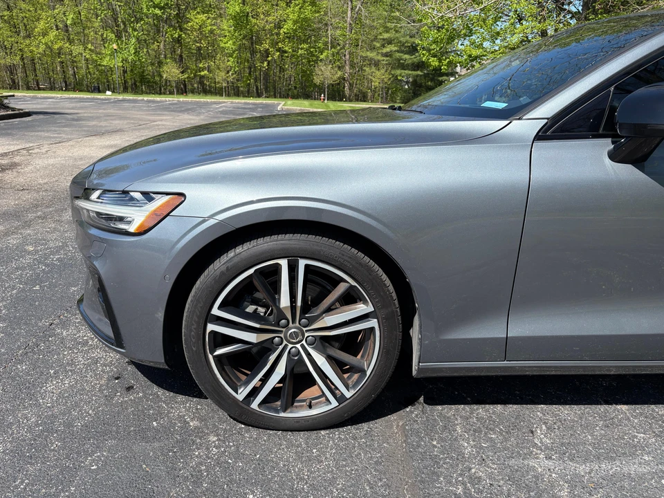 2020 Volvo V60 2nd Gen - Image 16 of 31
