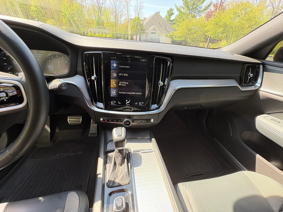 2020 Volvo V60 2nd Gen - Image 29 of 31