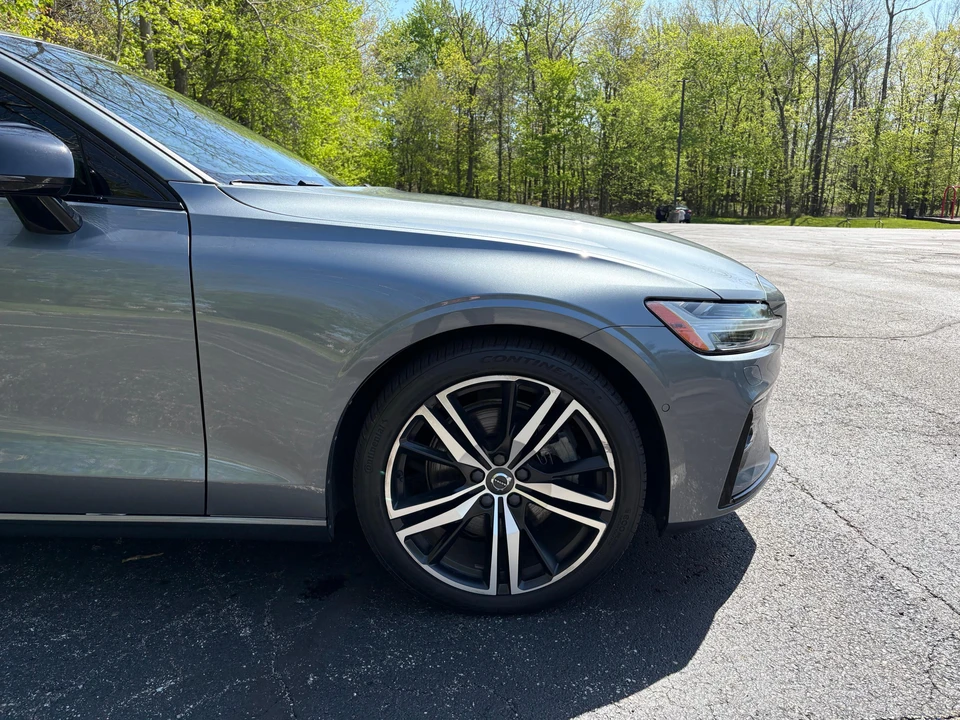 2020 Volvo V60 2nd Gen - Image 19 of 31