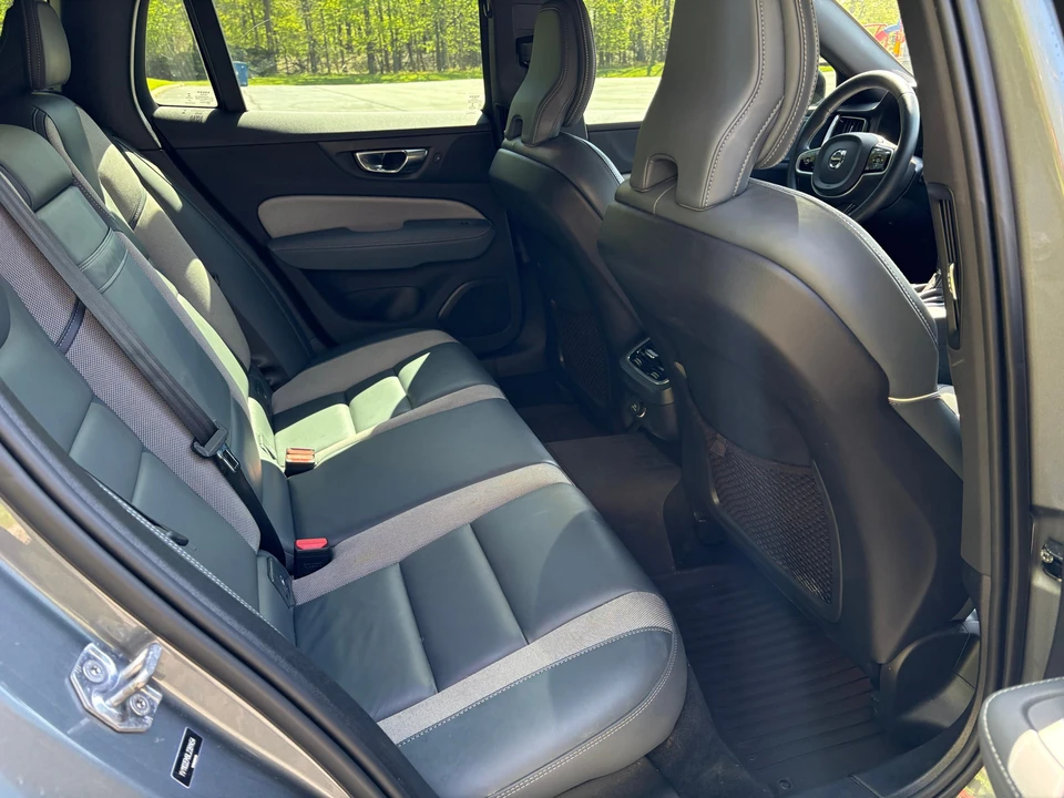 2020 Volvo V60 2nd Gen - Image 26 of 31