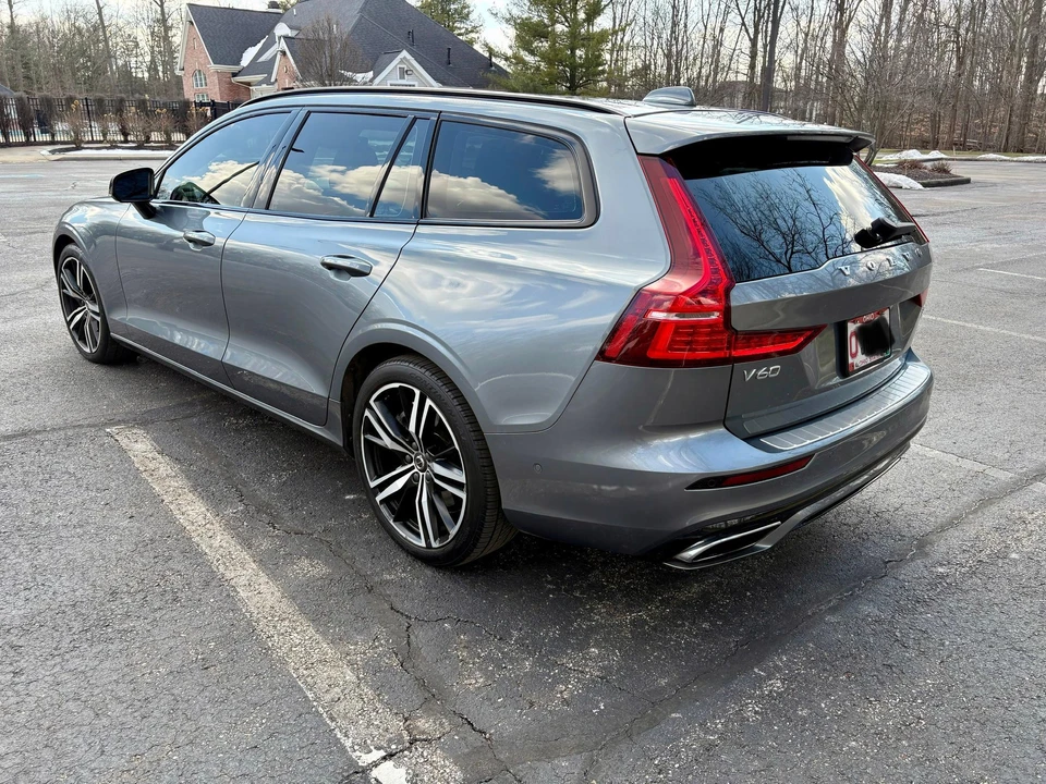 2020 Volvo V60 2nd Gen - Image 9 of 31