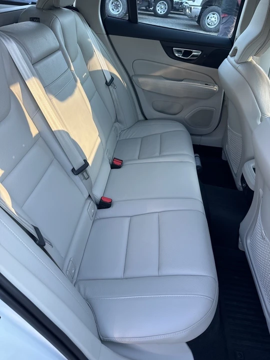 2020 Volvo V60 2nd Gen - Image 10 of 12