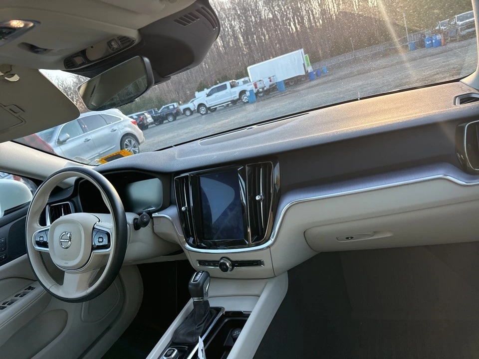 2020 Volvo V60 2nd Gen - Image 11 of 12