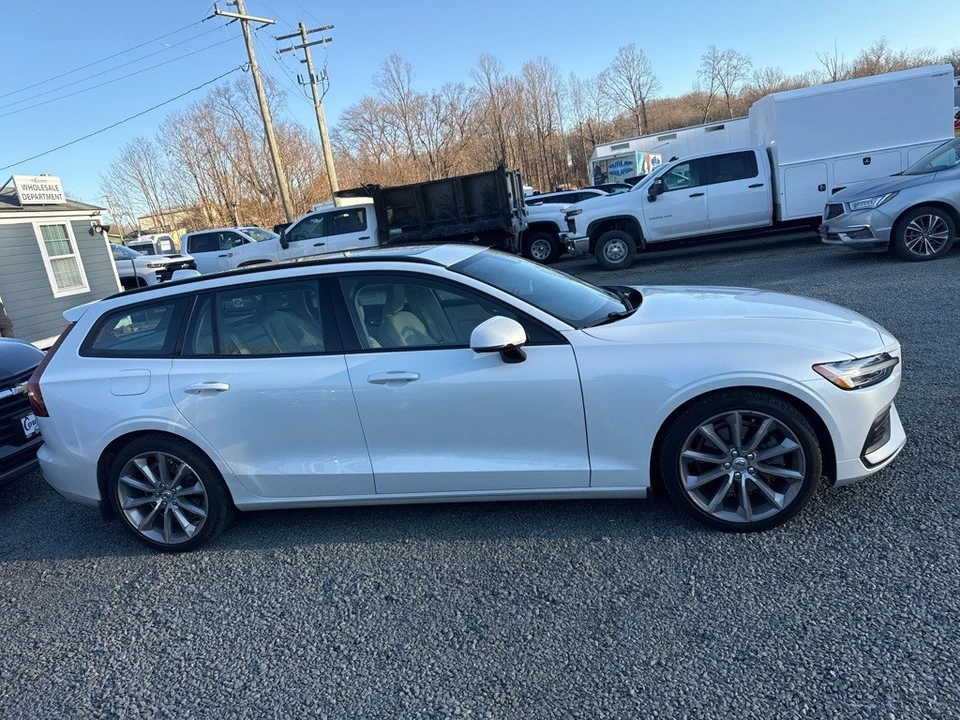 2020 Volvo V60 2nd Gen - Image 8 of 12