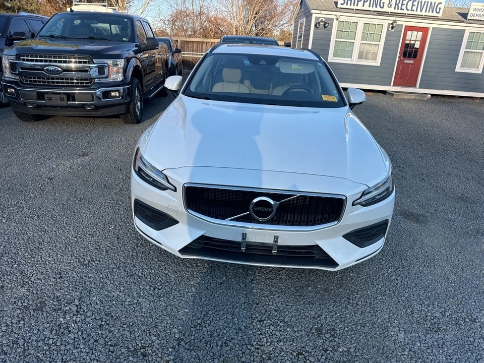 2020 Volvo V60 2nd Gen - Image 2 of 12