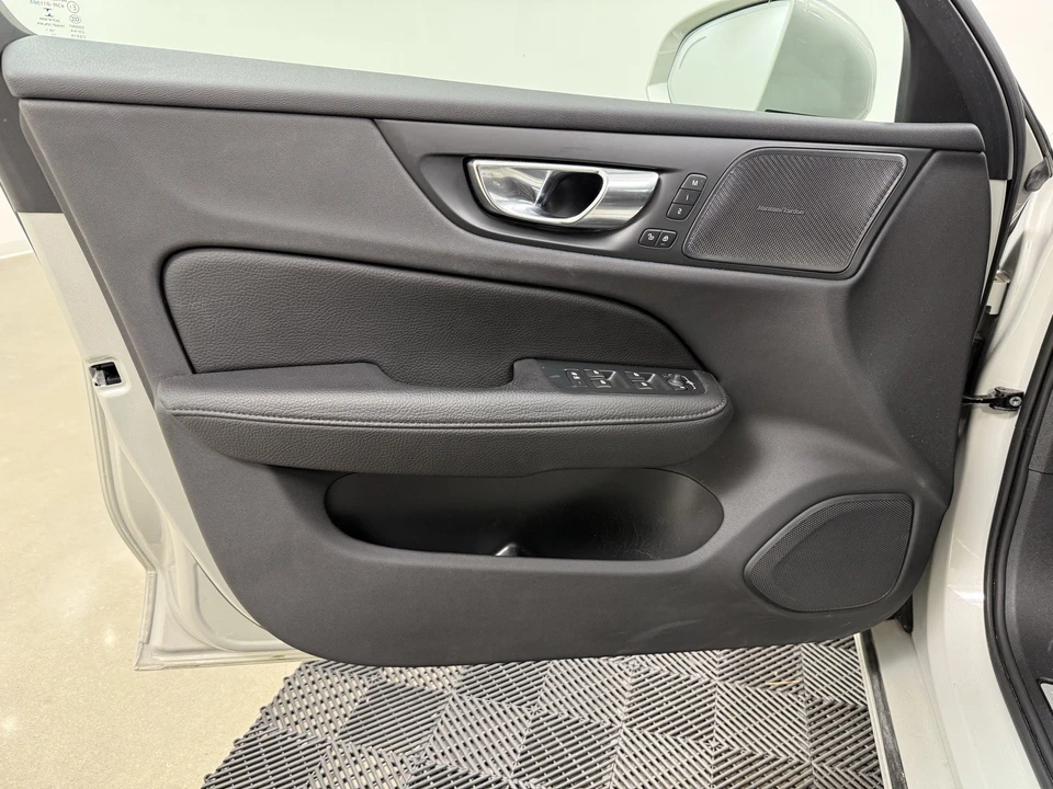 2020 Volvo V60 2nd Gen - Image 12 of 12