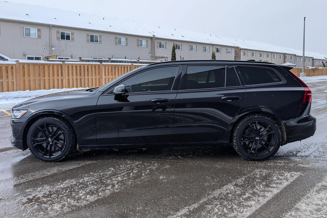 2020 Volvo V60 2nd Gen - Image 3 of 31