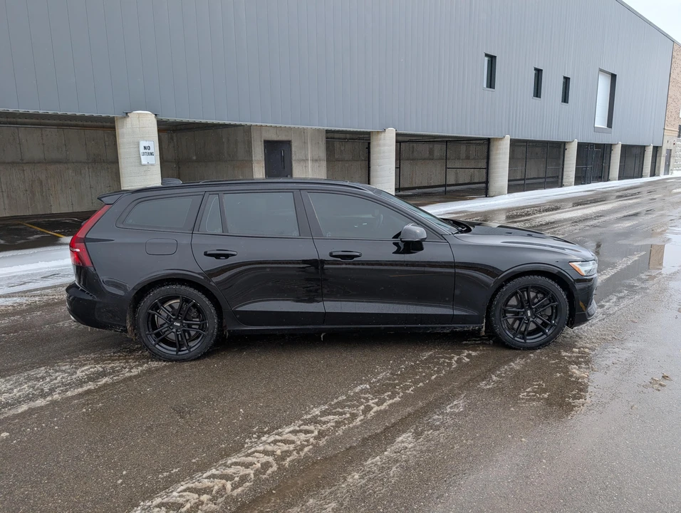 2020 Volvo V60 2nd Gen - Image 23 of 31