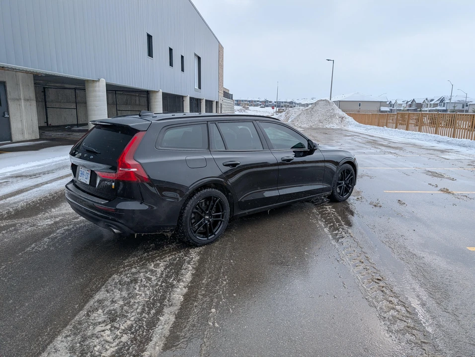 2020 Volvo V60 2nd Gen - Image 19 of 31