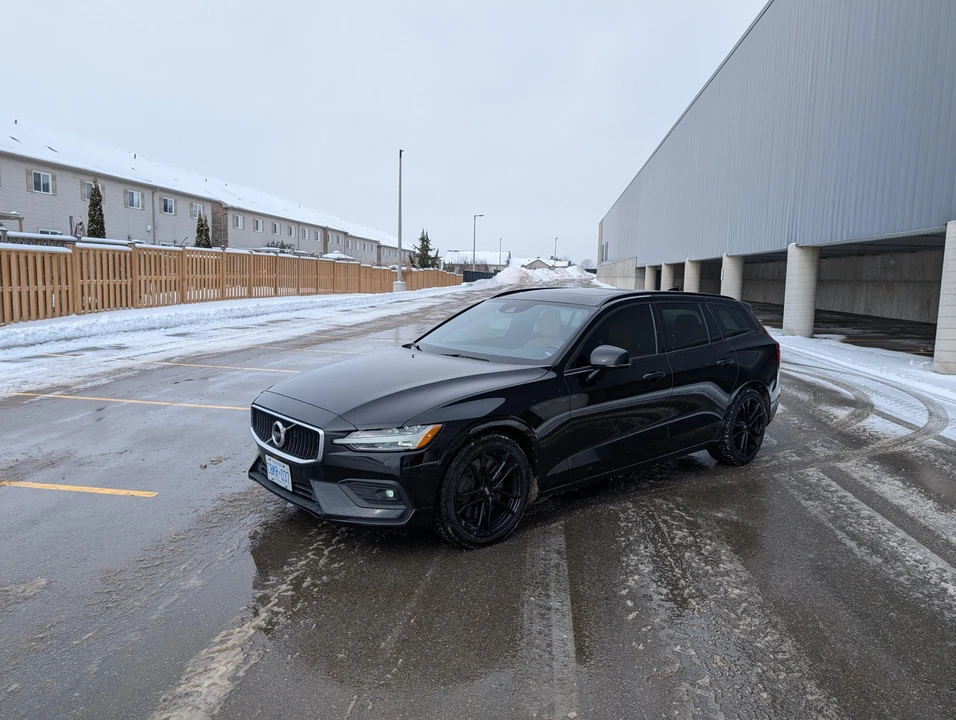 2020 Volvo V60 2nd Gen - Image 9 of 31