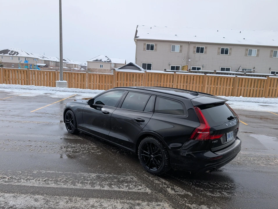 2020 Volvo V60 2nd Gen - Image 14 of 31
