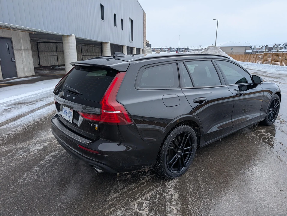 2020 Volvo V60 2nd Gen - Image 18 of 31