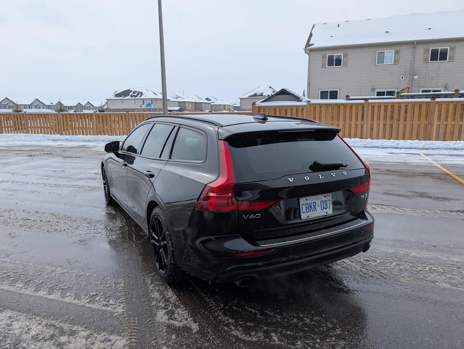 2020 Volvo V60 2nd Gen - Image 16 of 31
