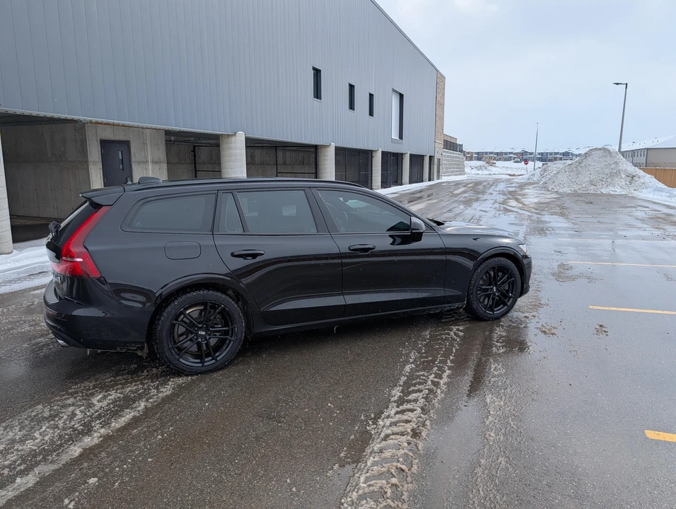 2020 Volvo V60 2nd Gen - Image 21 of 31