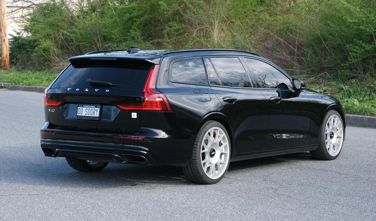2020 Volvo V60 2nd Gen - Image 13 of 31