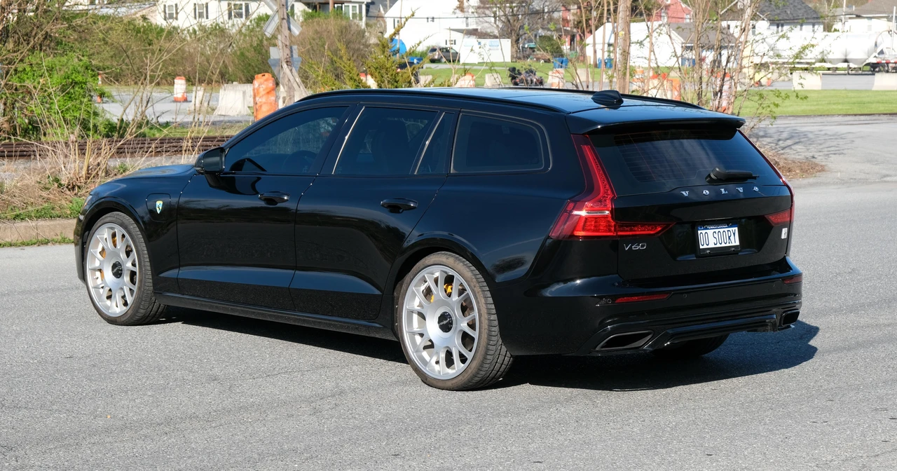 2020 Volvo V60 2nd Gen - Image 9 of 31