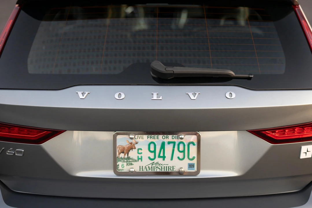 2020 Volvo V60 2nd Gen - Image 27 of 31