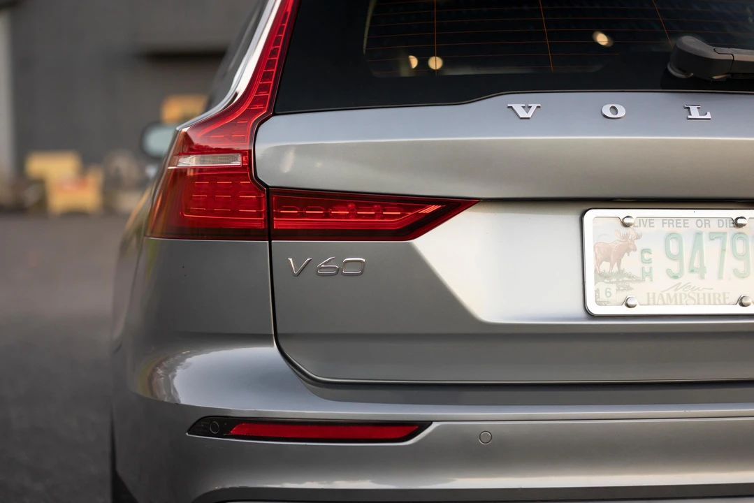 2020 Volvo V60 2nd Gen - Image 26 of 31