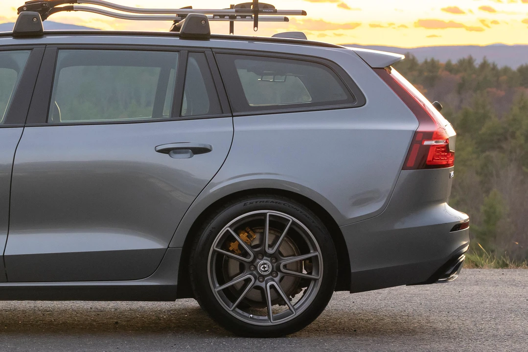 2020 Volvo V60 2nd Gen - Image 19 of 31