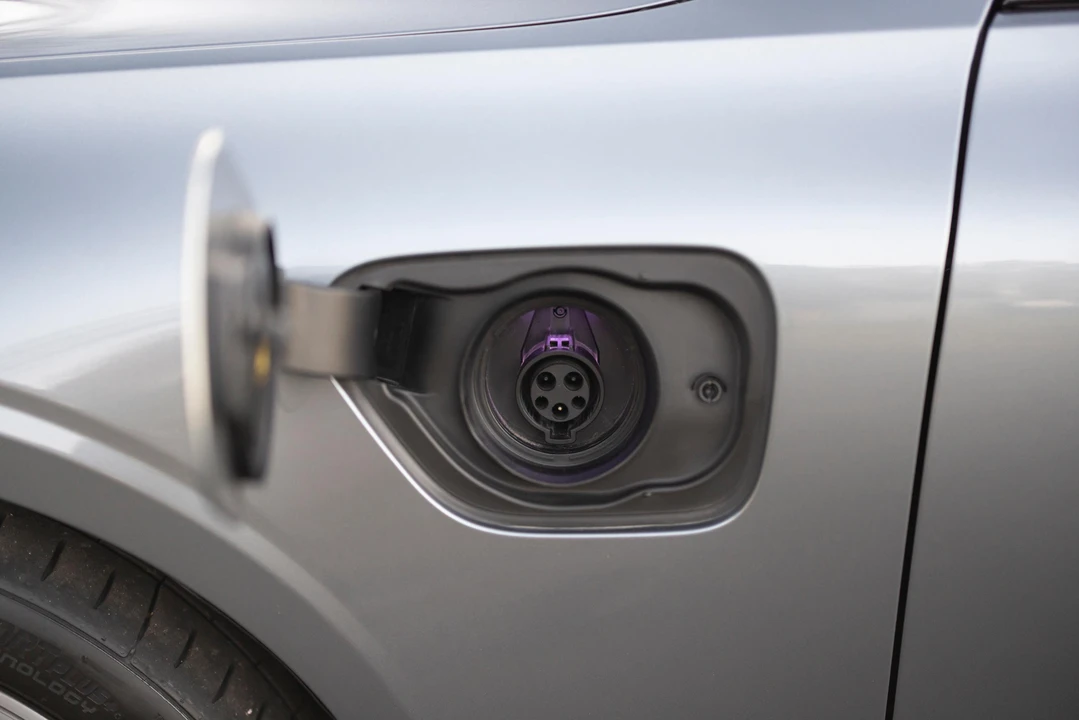2020 Volvo V60 2nd Gen - Image 17 of 31