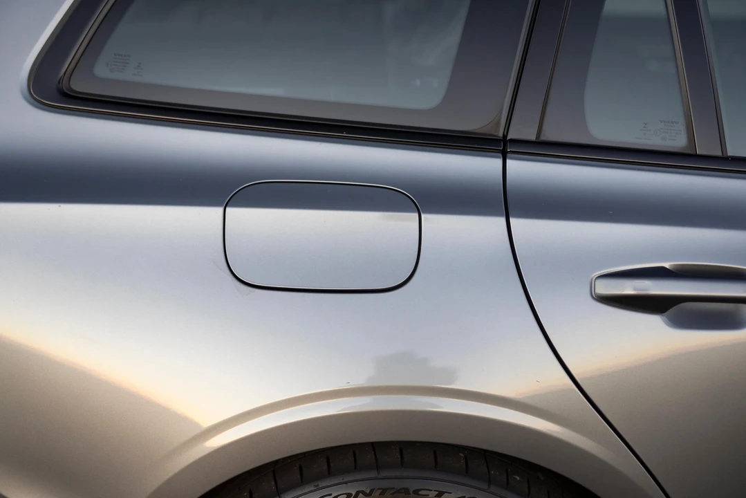 2020 Volvo V60 2nd Gen - Image 29 of 31