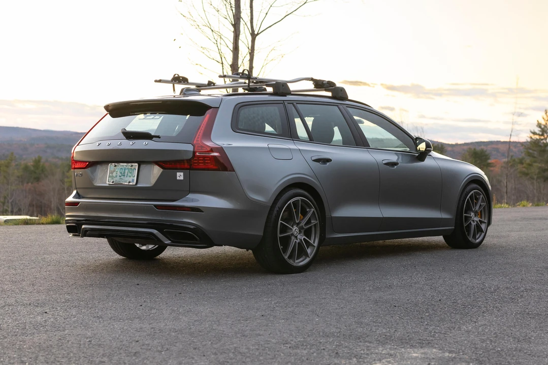 2020 Volvo V60 2nd Gen - Image 8 of 31