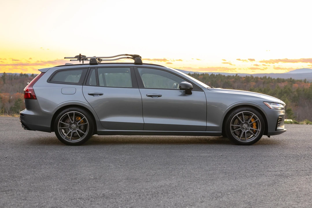 2020 Volvo V60 2nd Gen - Image 9 of 31