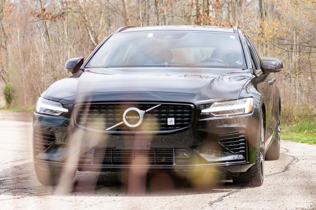 2020 Volvo V60 2nd Gen - Image 6 of 31