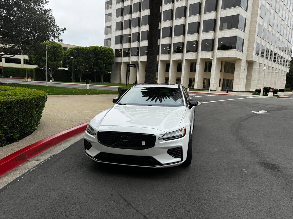 2020 Volvo V60 2nd Gen - Image 7 of 31