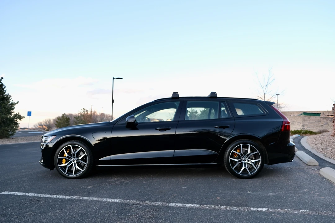 2020 Volvo V60 2nd Gen - Image 11 of 31