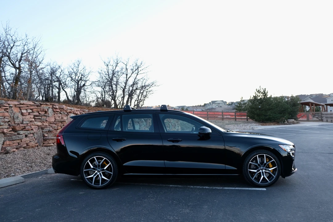 2020 Volvo V60 2nd Gen - Image 25 of 31