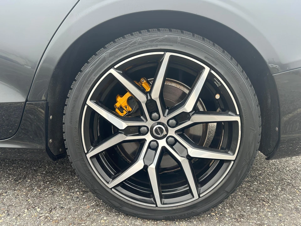 2020 Volvo V60 2nd Gen - Image 29 of 31
