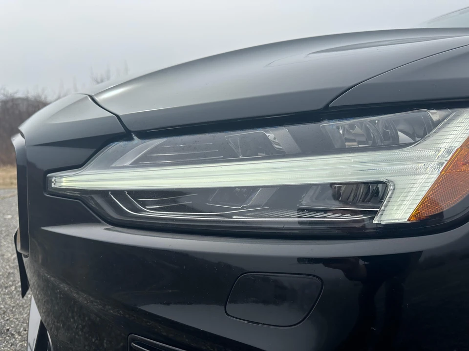 2020 Volvo V60 2nd Gen - Image 19 of 31