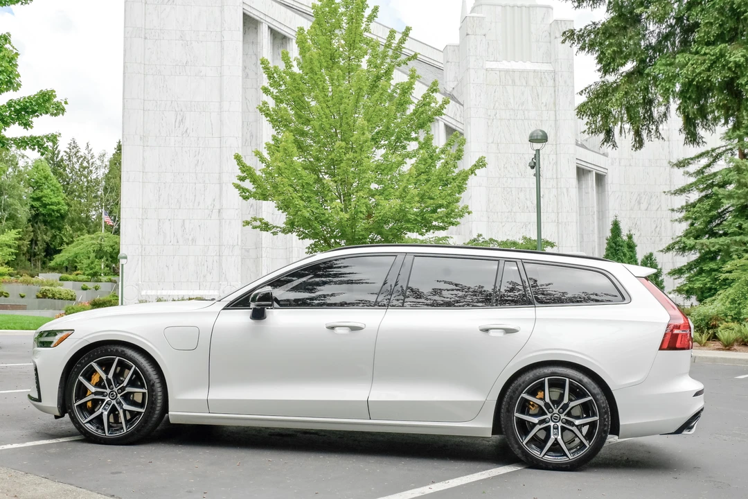 2020 Volvo V60 2nd Gen - Image 10 of 31