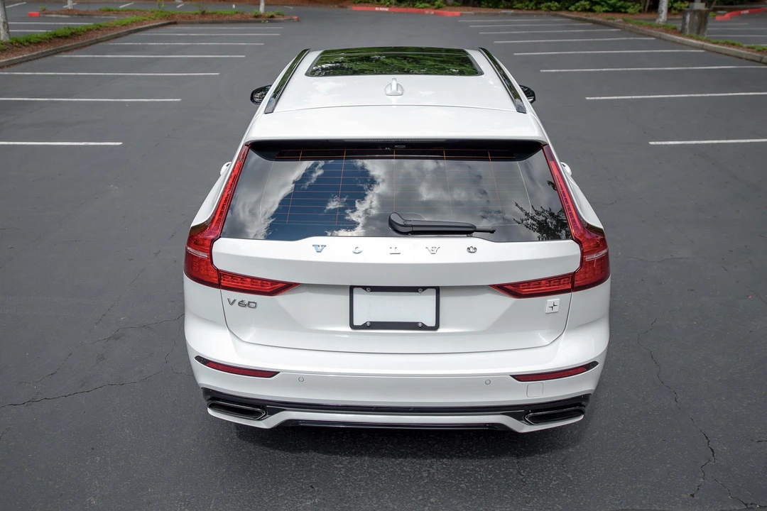 2020 Volvo V60 2nd Gen - Image 14 of 31