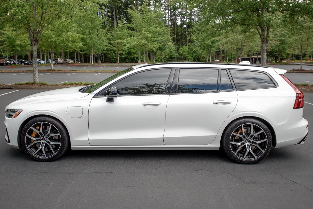 2020 Volvo V60 2nd Gen - Image 3 of 31