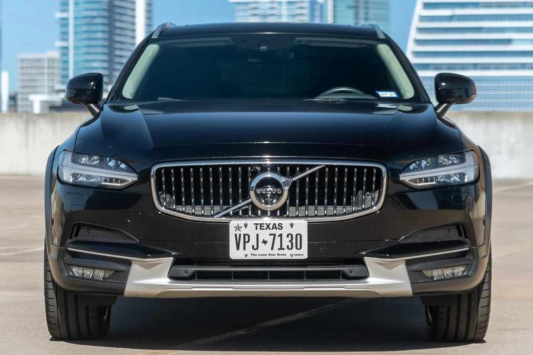 2020 Volvo V90 - Image 2 of 31