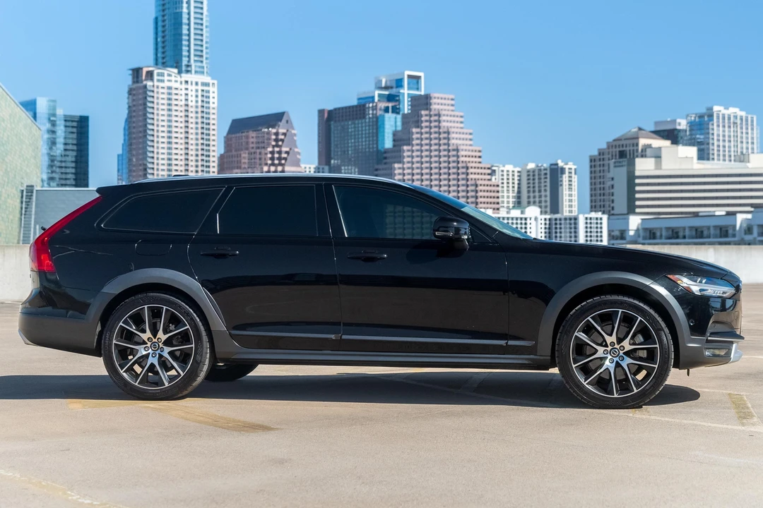 2020 Volvo V90 - Image 3 of 31