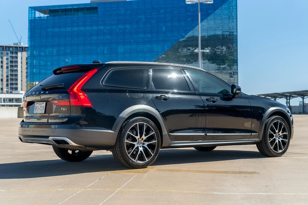 2020 Volvo V90 - Image 7 of 31